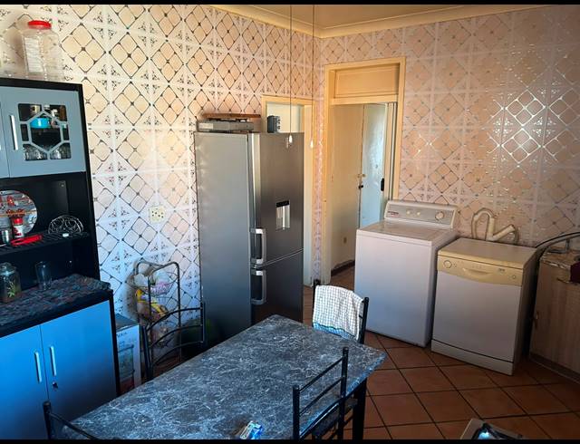 3 BEDROOM FREEHOLD FOR SALE IN CARLETONVILLE CENTRAL